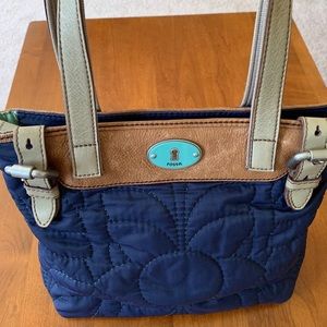 Fossil purse